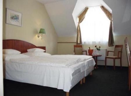 Gottwald Hotel Tatabánya Pokój zdjęcie